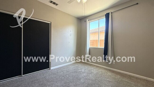 Building Photo - 9115 Honeysuckle Ave