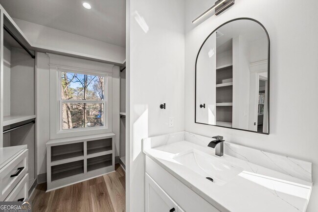 Building Photo - 3784 Pine Needle Dr NW