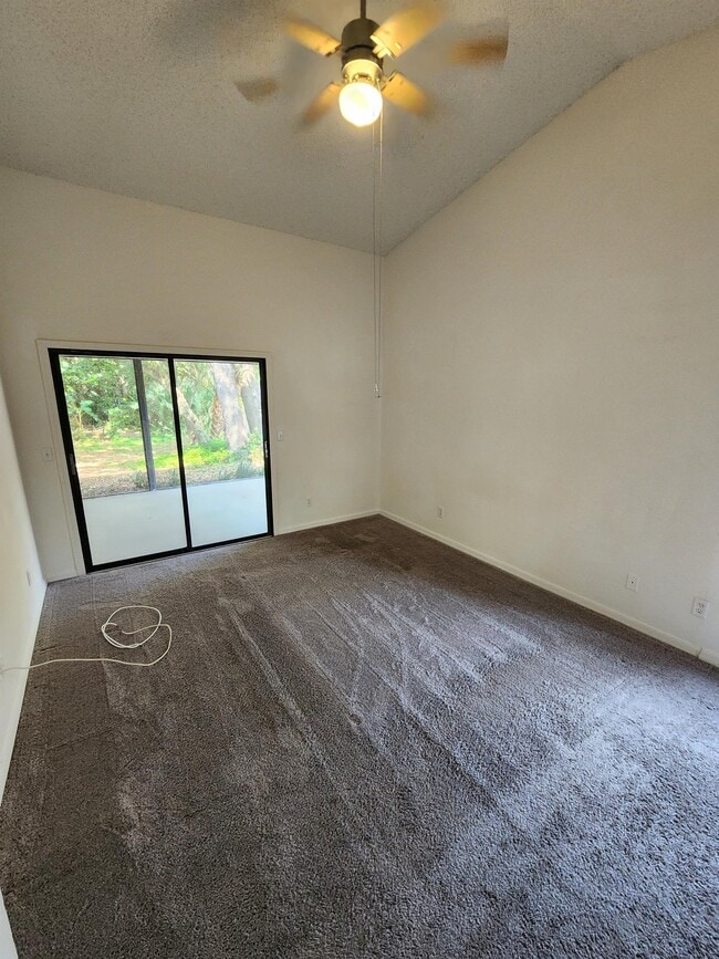 Building Photo - 211 Oakwood Blvd