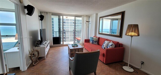 Building Photo - 531 N Ocean Blvd