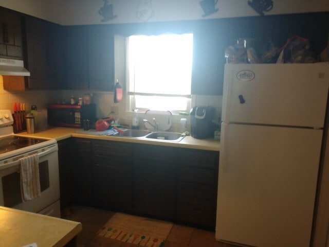 Building Photo - 2 Bedroom Duplex located on East Side of MHK!