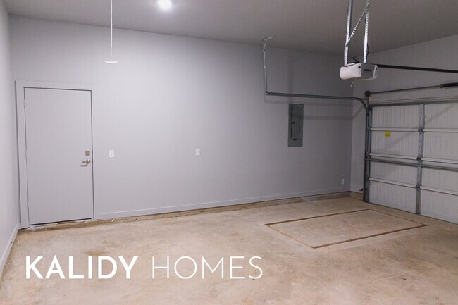 Building Photo - 629 Remington Ave