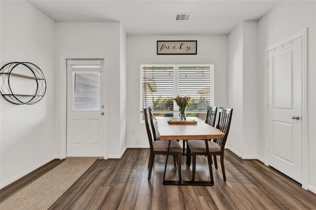 Building Photo - 103 Bent Creek Dr