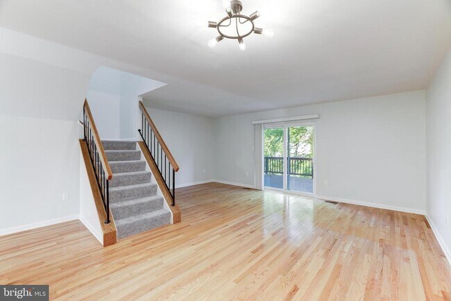 Building Photo - 1883 Inglebrook Dr