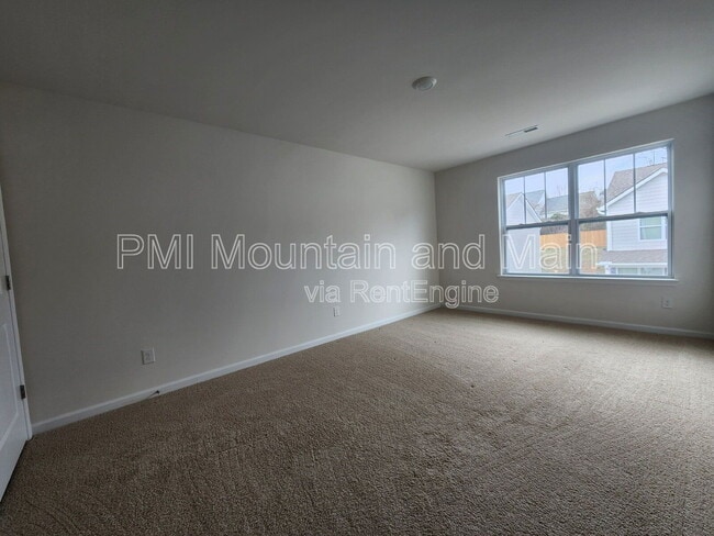Building Photo - 16 Virginia Cmns Dr