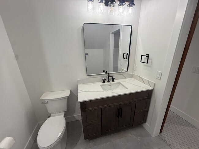 Building Photo - Amazing Brand New Renovated Farmhouse. Don't Miss.