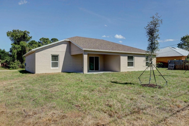 Building Photo - 6363 Seven Springs Blvd