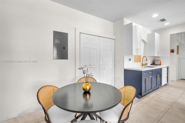 Building Photo - 871 NW 130th Ave