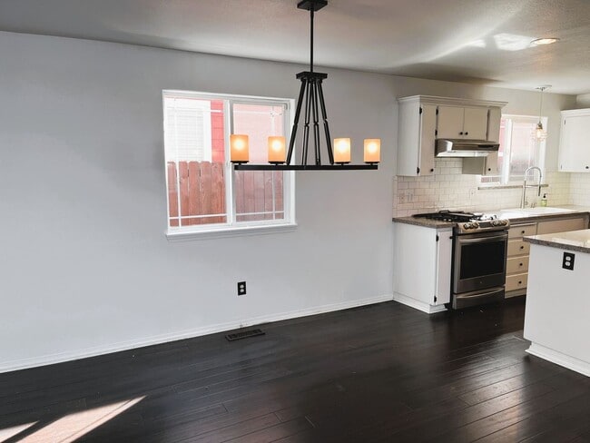 Building Photo - 3-Bedroom Home in vibrant Kenton neighborh...