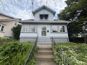 Building Photo - Move-In Ready 3-Bedroom Home with Large Yard and Great Everyday Features