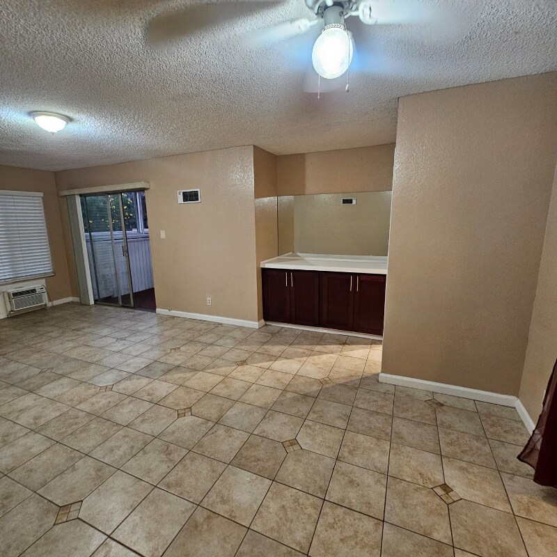 Building Photo - 101 W Olive Ave