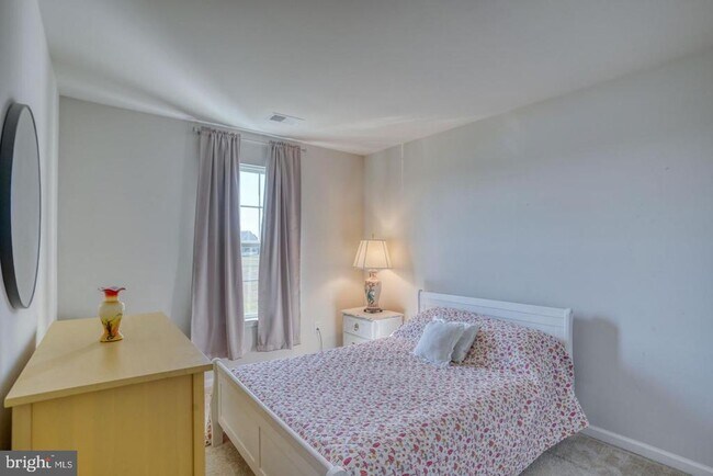 Building Photo - 414 Goodwick Dr