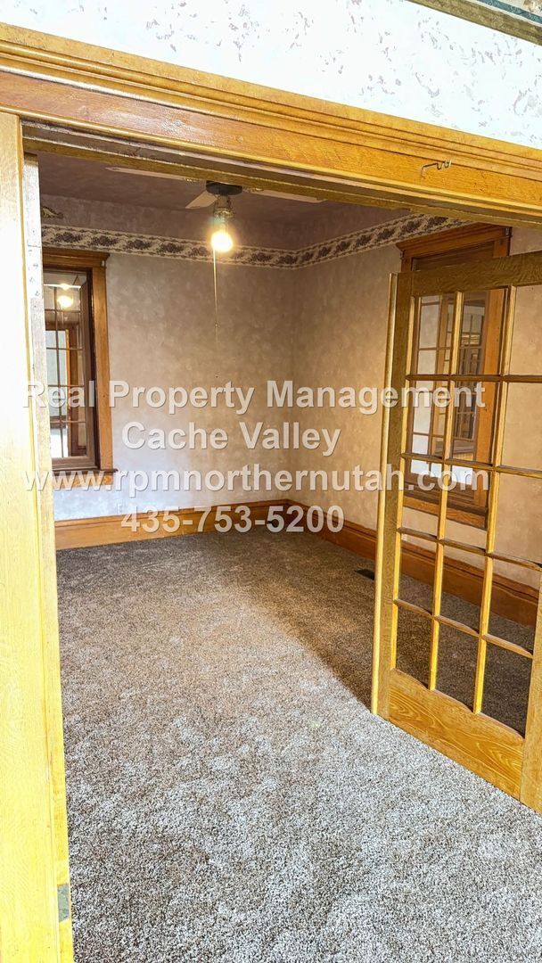 Building Photo - Beautiful 5 Bedroom Home in Lewiston available NOW!