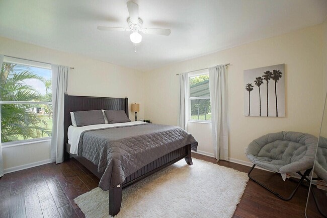 Building Photo - 359 W D Rd