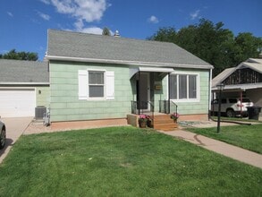 Building Photo - 3 bed - 2 bath Single Family Home in the Heart of Cedar City