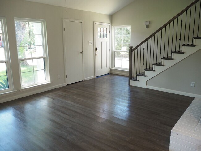 Building Photo - 3 Bed - 2.5 Bath in Flower Mound
