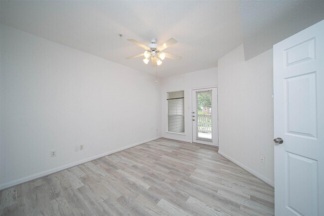 Building Photo - 1330 Old Spanish Trl