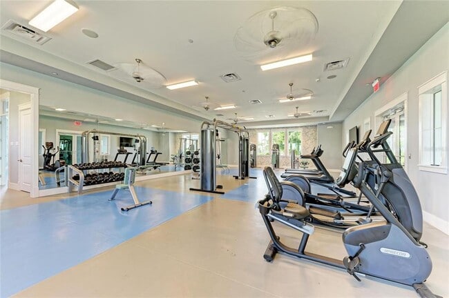 Building Photo - 6629 Fort Pierce Ave