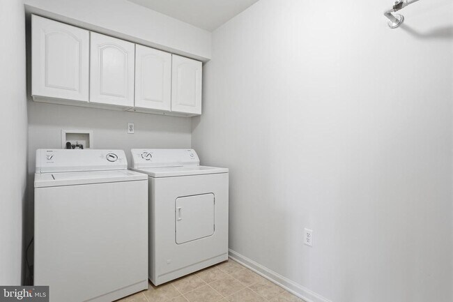 Building Photo - 13675 Philmont Ave