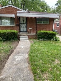 Building Photo - Freshly painted 3 bedroom, 1 1/2bath ranch...