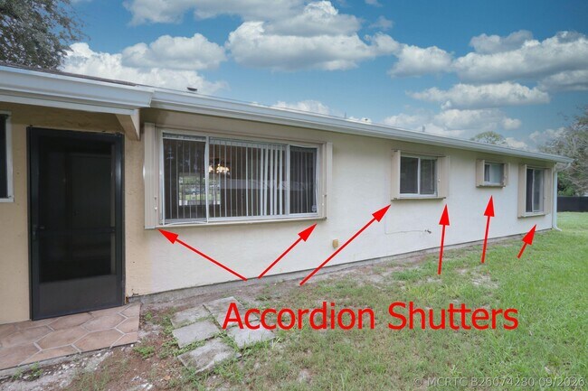 Building Photo - 400 SW Ruffner Ct