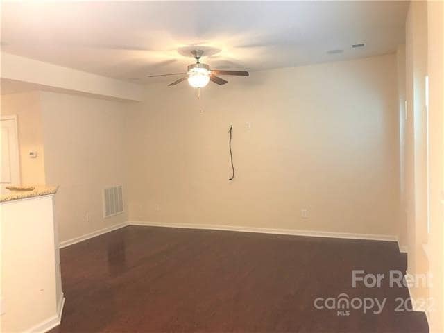Building Photo - 2501 Silverthorn Dr