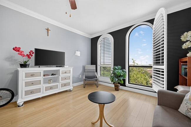 Building Photo - 2299 Lone Star Dr