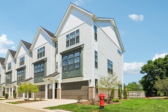 Building Photo - 745 Hope St