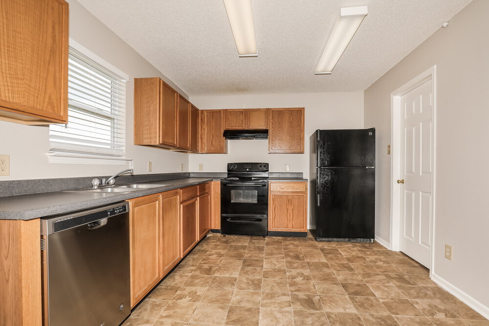 Building Photo - 11351 N Creekside Dr