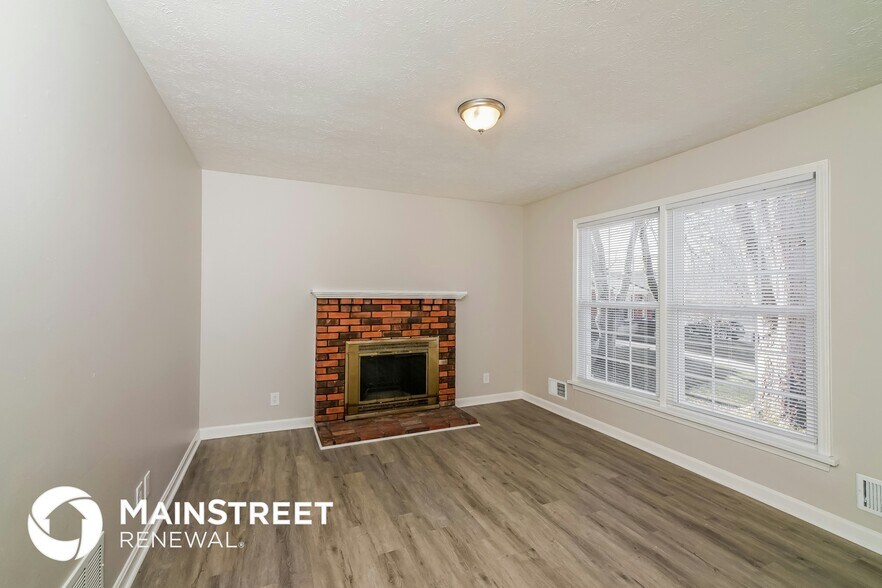 Building Photo - 8000 Cloverport Ct