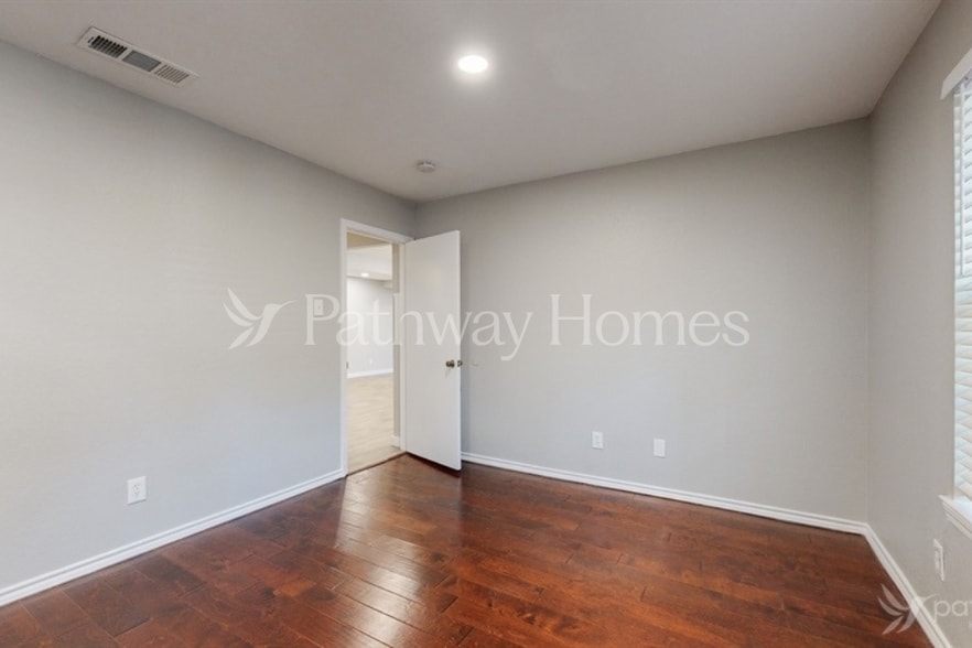 Building Photo - 3914 Winston Dr