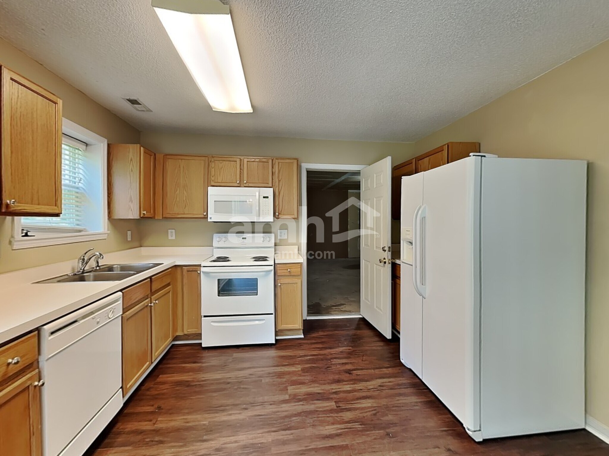 Building Photo - 706 Bellmeade Bay Dr