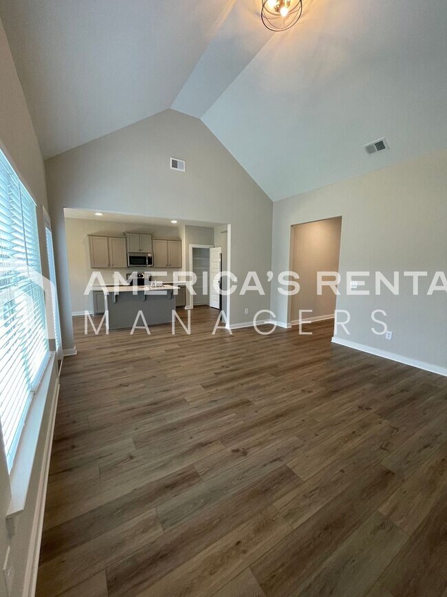 Building Photo - Home for Rent in Brookwood, AL!!! View wit...