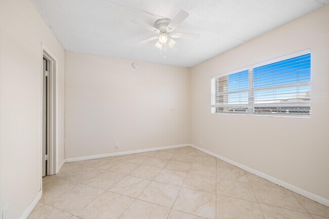 Building Photo - 4500 N Flagler Dr