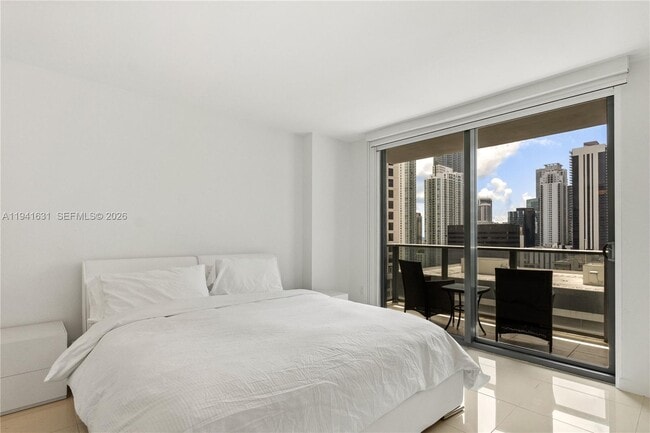 Building Photo - 31 SE 6th St