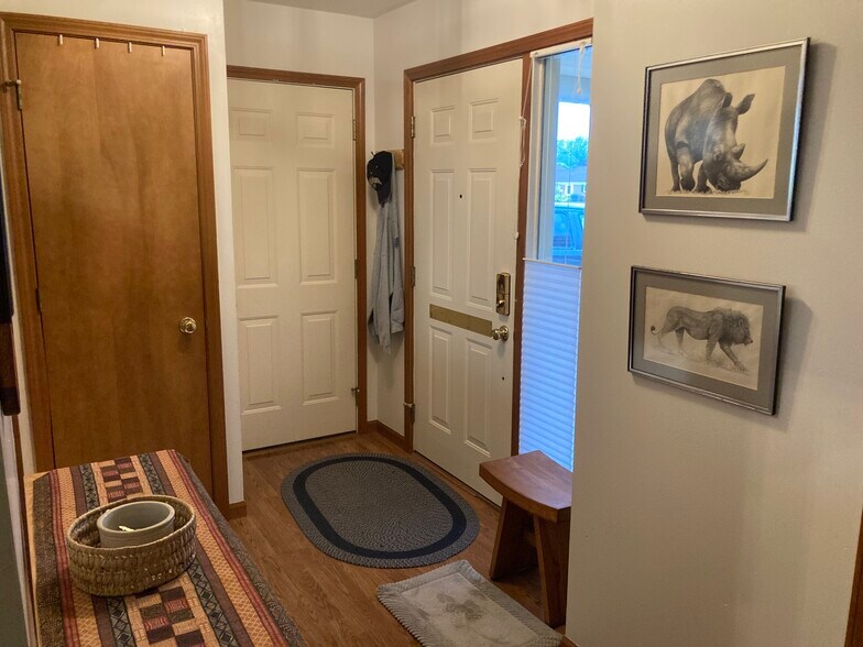 Foyer - 1408 Kentfield Way