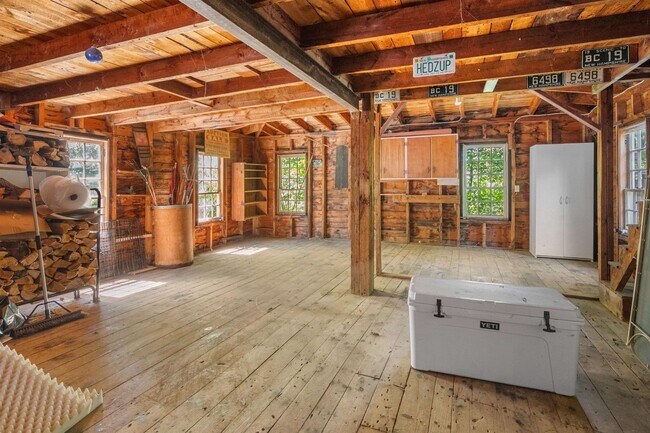 Building Photo - 468 Union Ave