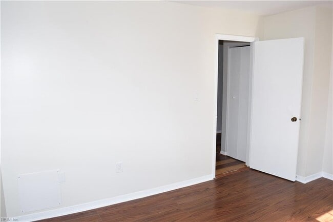Building Photo - 12773 Woodside Ln