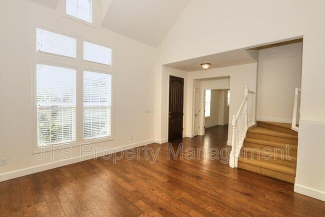 Building Photo - 1209 Lavande Dr