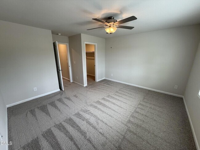 Building Photo - 1063 Peony Ln