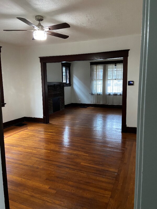 Building Photo - 550 Rose Hill Ave