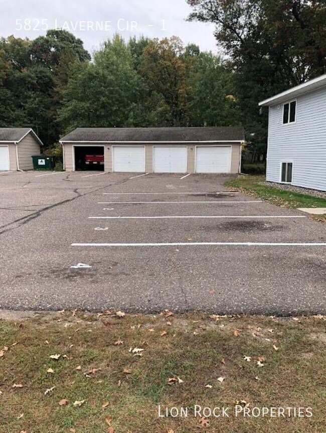 Building Photo - 5825 Laverne Cir N