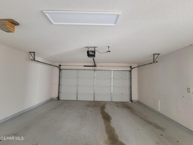 Building Photo - 14044 Peter Noyes Dr