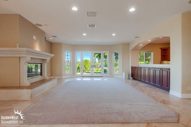 Building Photo - Luxury 4Bdm 4.5Ba Dream Home w/Wine Cellar...