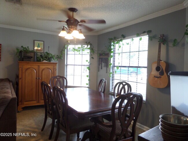 Building Photo - 386 Hickory Hollow Dr