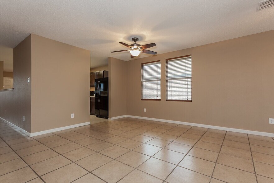 Building Photo - 2128 Panorama Ln