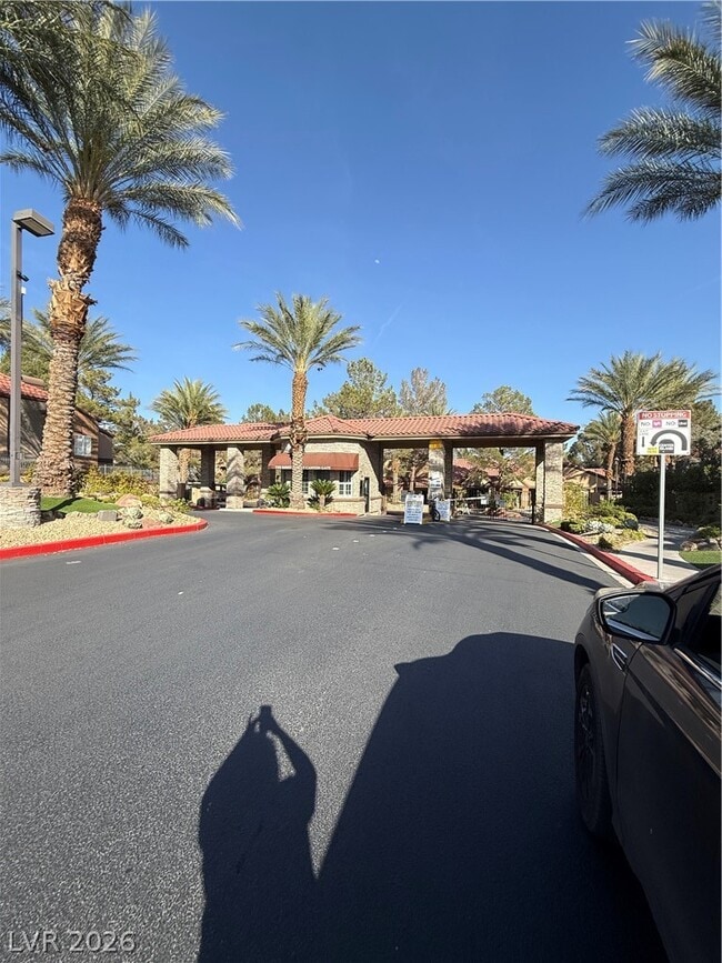 Building Photo - 2200 S Fort Apache Rd