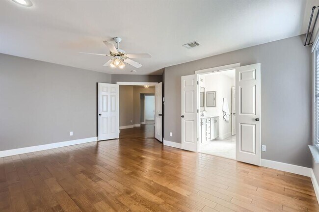 Building Photo - 3805 Mankins Way