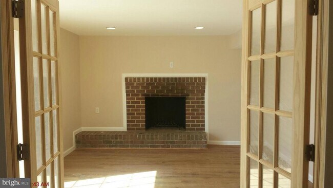 Building Photo - 9221 W Stayman Dr