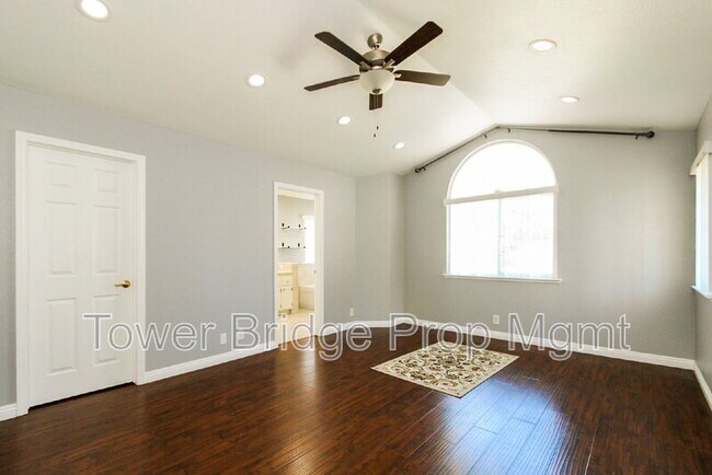 Building Photo - 6606 Raywood Ct